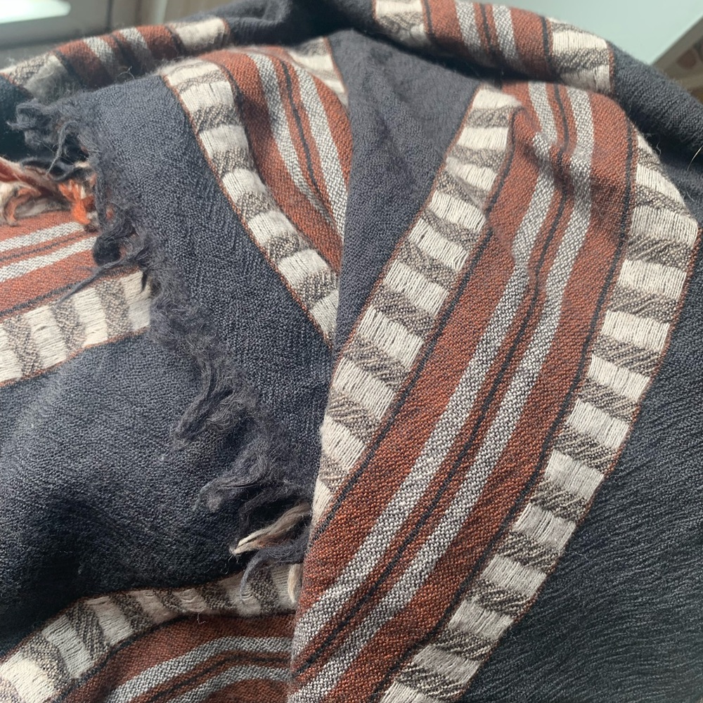 Aritzia Wilfred blanket scarf